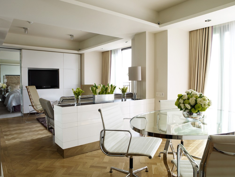 A suite at the Athenaeum