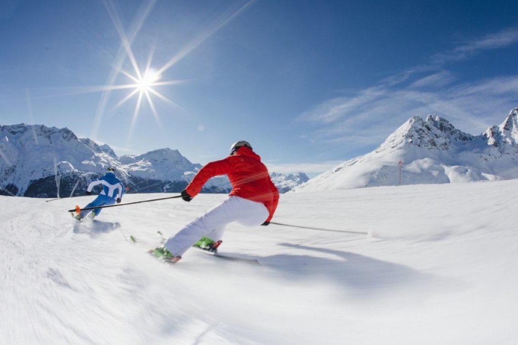 Corviglia of St. Moritz, outstanding skiing with stunning views 15 st. moritz