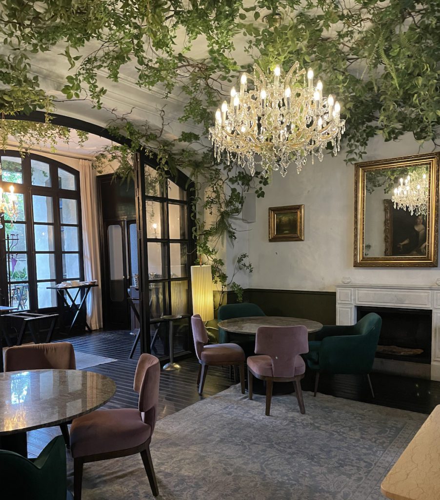 The Wondrous Can Bordoy Grand House & Garden, located at Number 14 19 CH29