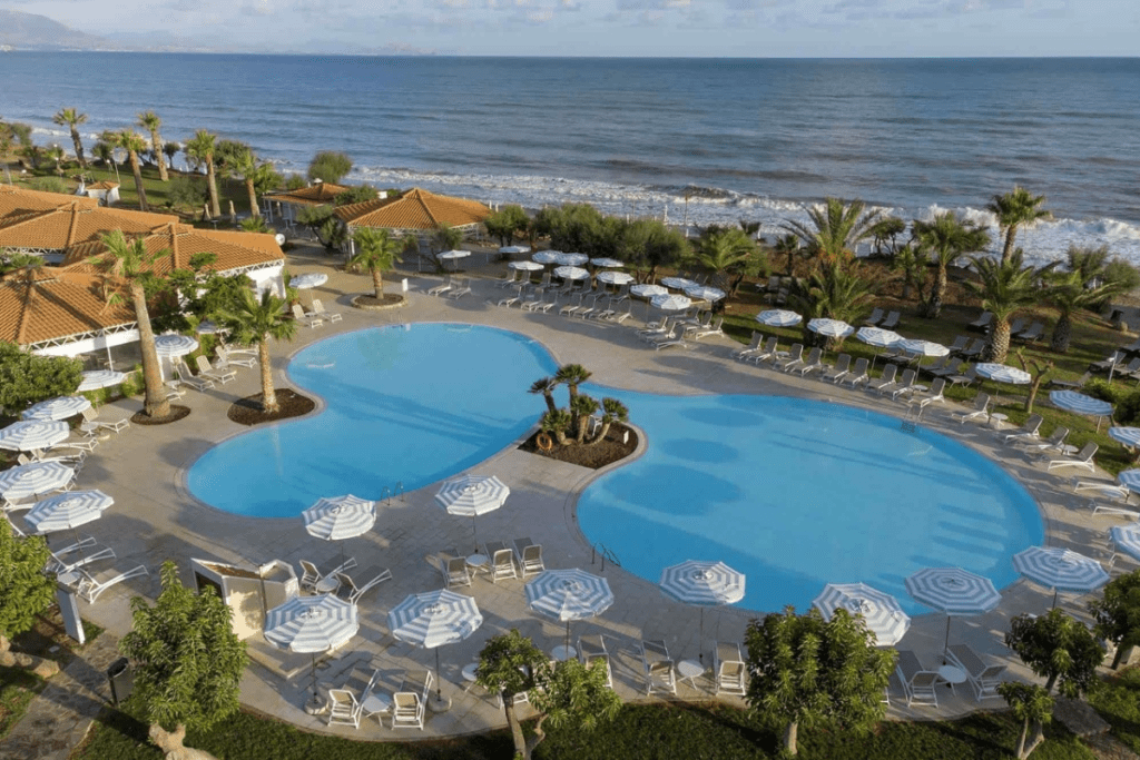 Review of the exclusive Grand Palladium Sicilia Resort & Spa 17 pools at Grand Palladium Sicilia Resort and Spa 2