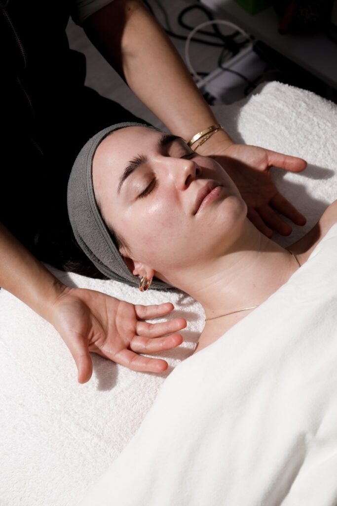 Radio Frequency: A New-Generation Facial at re:lax Skin Studio 13 98A5505