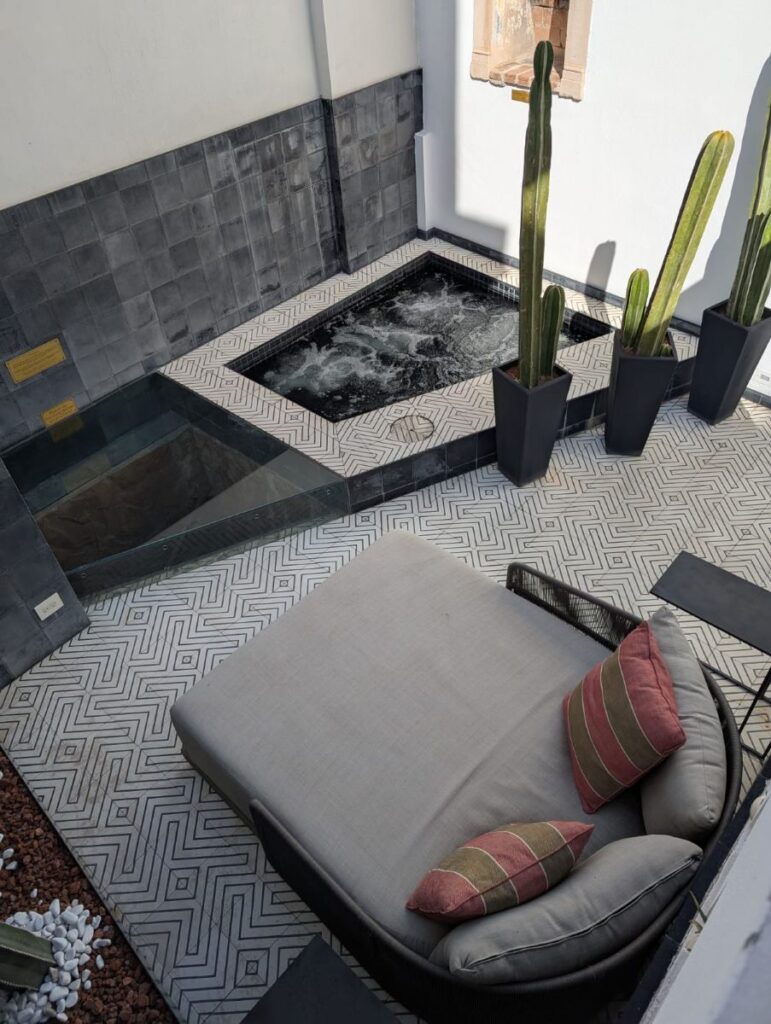 Chihuahua City Guide: Cowboy Country to Cathedral Bells 13 Hotel Central Boutique Jacuzzi