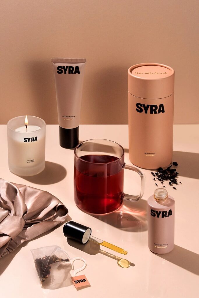 The Most Wonderful Time for Gifting: 10 Luxe Christmas Gifts 11 Christmas Set