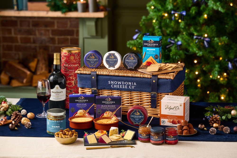 Cheese Port Wicker Hamper christmas cheese port wicker hamper ls 1