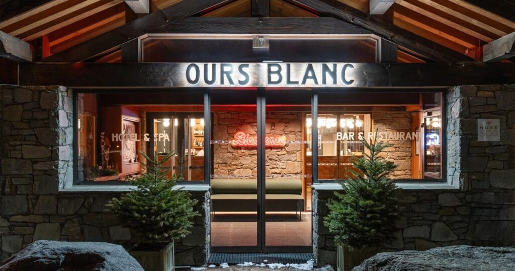 OursBlancMenuires outside