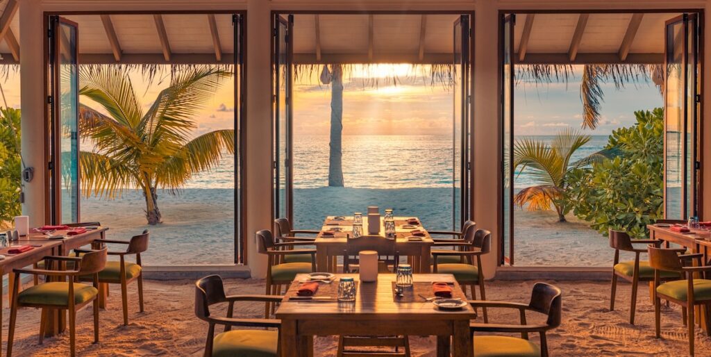 Barefoot Bliss in the Maldives: Inside Sun Siyam Iru Veli’s Most Dreamy Private Island Escape 15 SSIV AquaRestaurant Levi04242