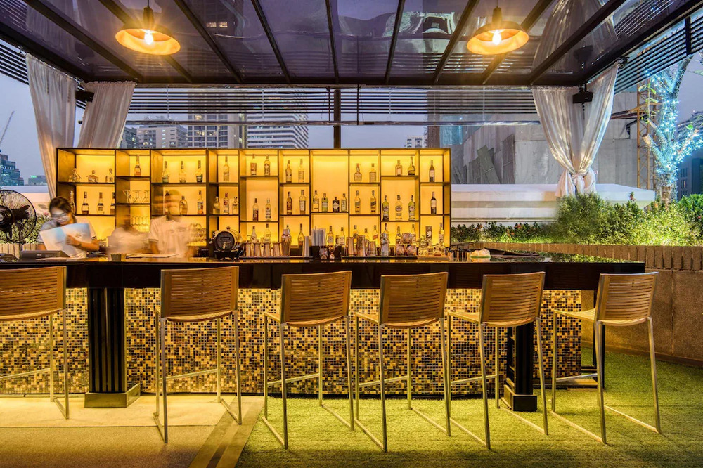 The rooftop bar at Mövenpick Hotel Sukhumvit 15 Bangkok