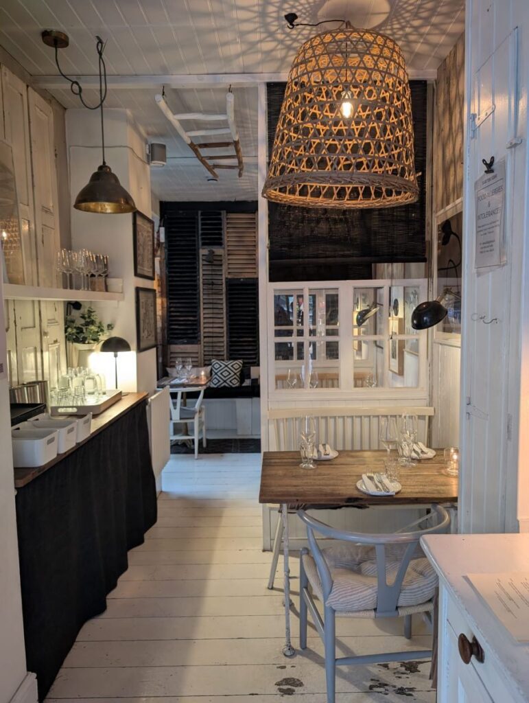 Oui Madame Decor Upstairs